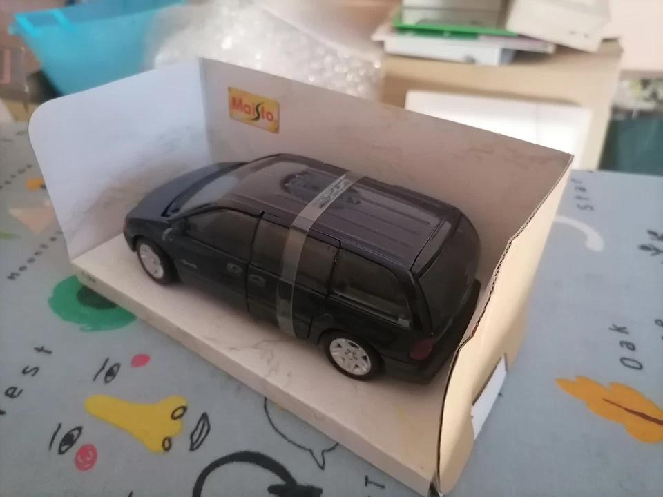 Plymouth Voyager (1996) Scala 1/24 - Immagine 3 di 4