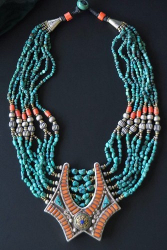 VINTAGE TIBETAN NECKLACE - Large 