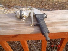 DeVilbiss- JGHV 501 Pressure Paint Spray Gun BINKS
