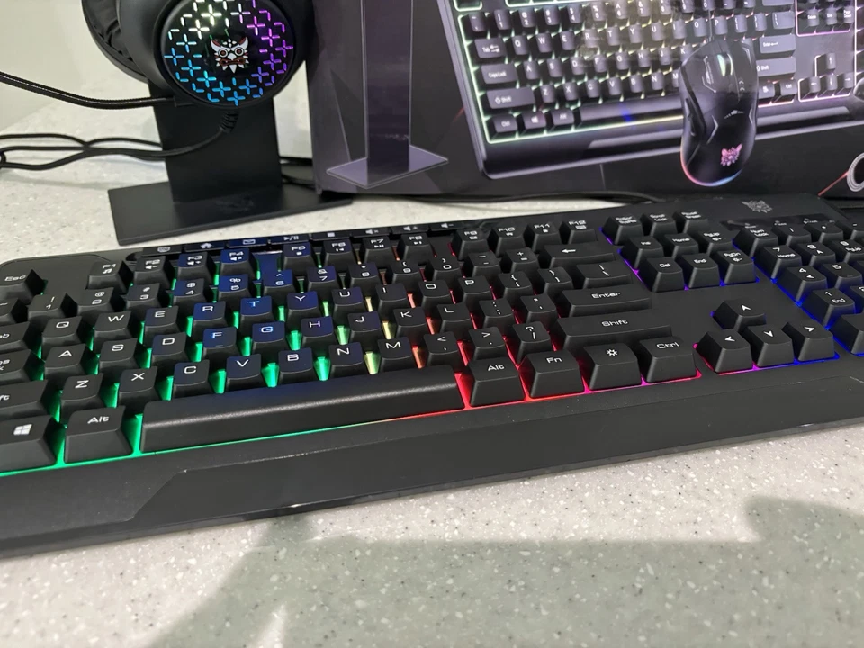 5 in 1 Wired Gaming Keyboard and Mouse Headset Combo for PC Laptop Mac PS4 Xbox - Image 4 of 4