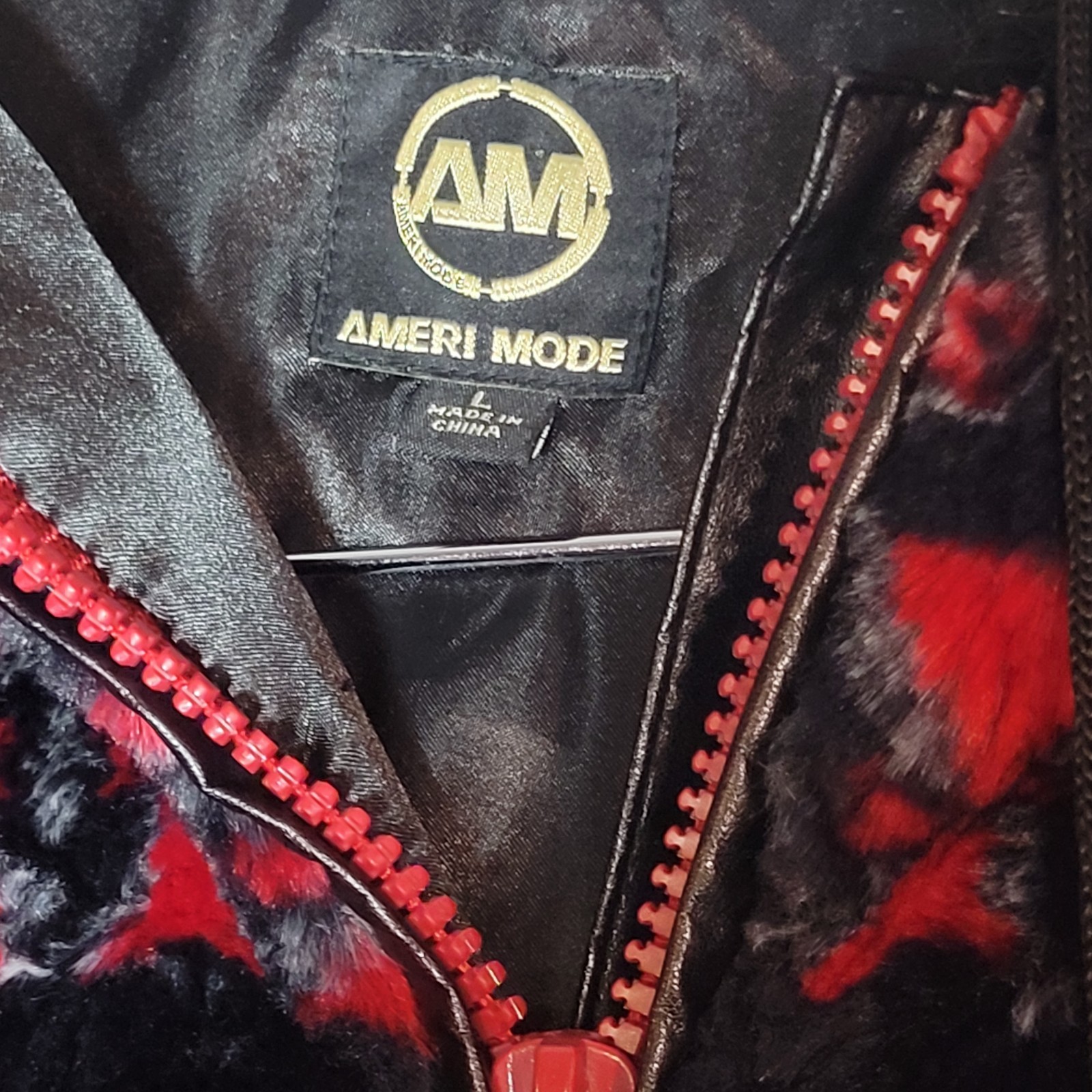 Ameri Mode jacket red soft Size Large Feather pat… - image 6