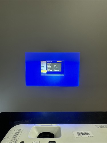 Epson PowerLite 1985WU w/ Remote 4,800 Lumens H619A 1388 HRS Read Description - Picture 4 of 13