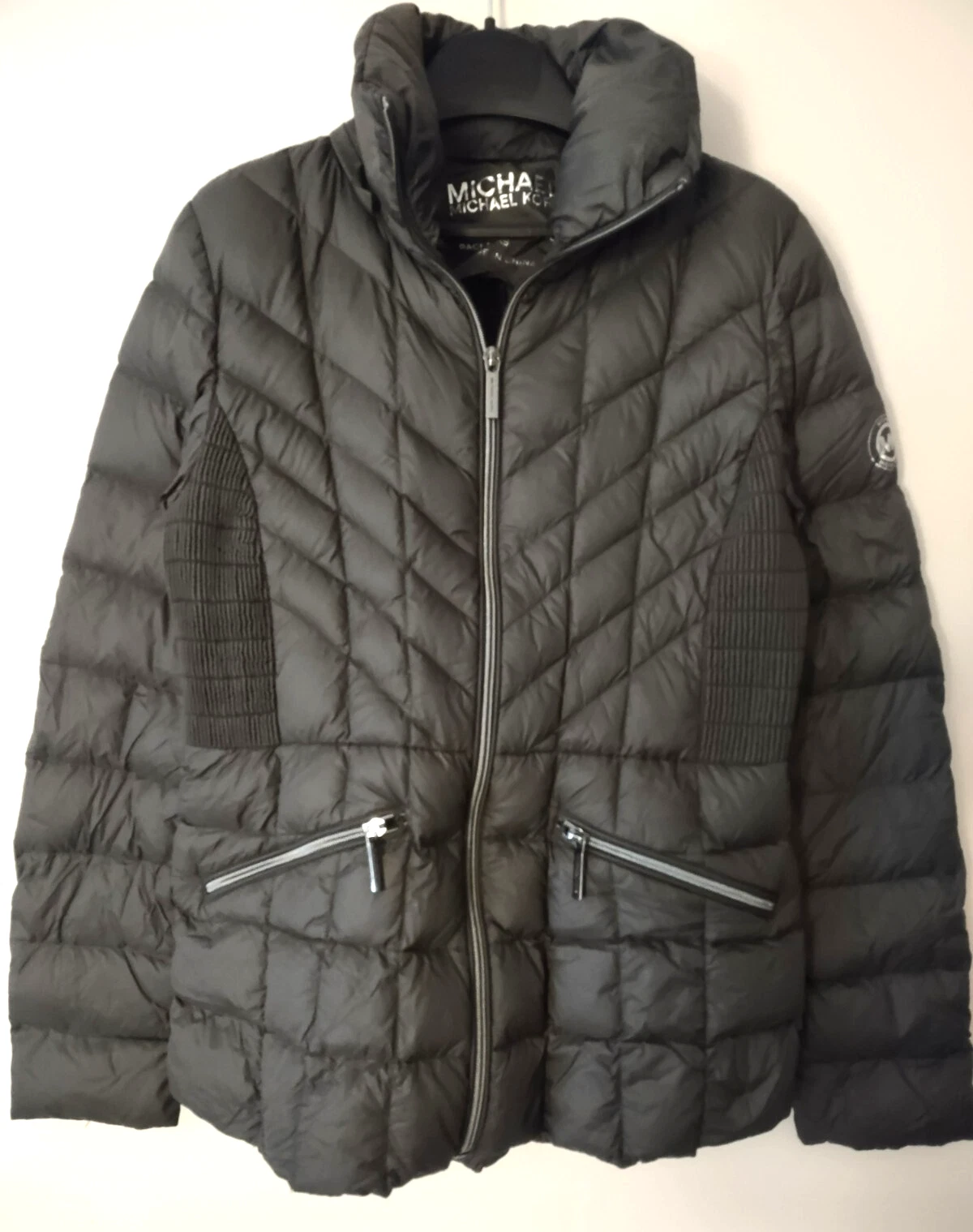 ? Michael Kors Piumino Imbottito Oliva XS Marsupio Leggero da Viaggio