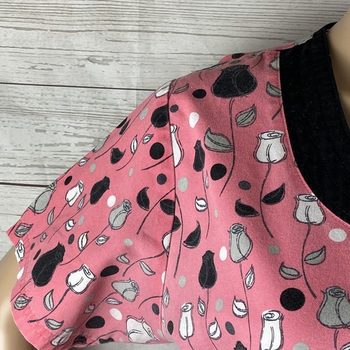 UA Scrubs Top Small Pink Black White Gray Tulip Print Cotton Blend Cute Spring - Picture 3 of 12