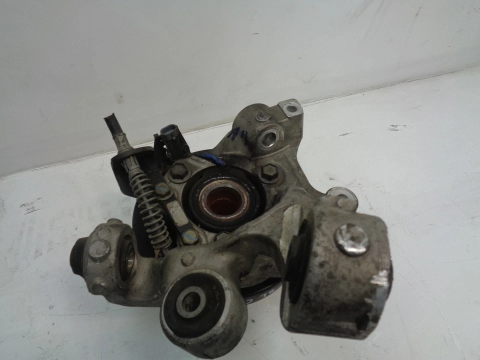 Cadillac CTS 2003-2007 eje trasero derecho pasajero lado nudillo OEM DK902135 Foto 4 de 4