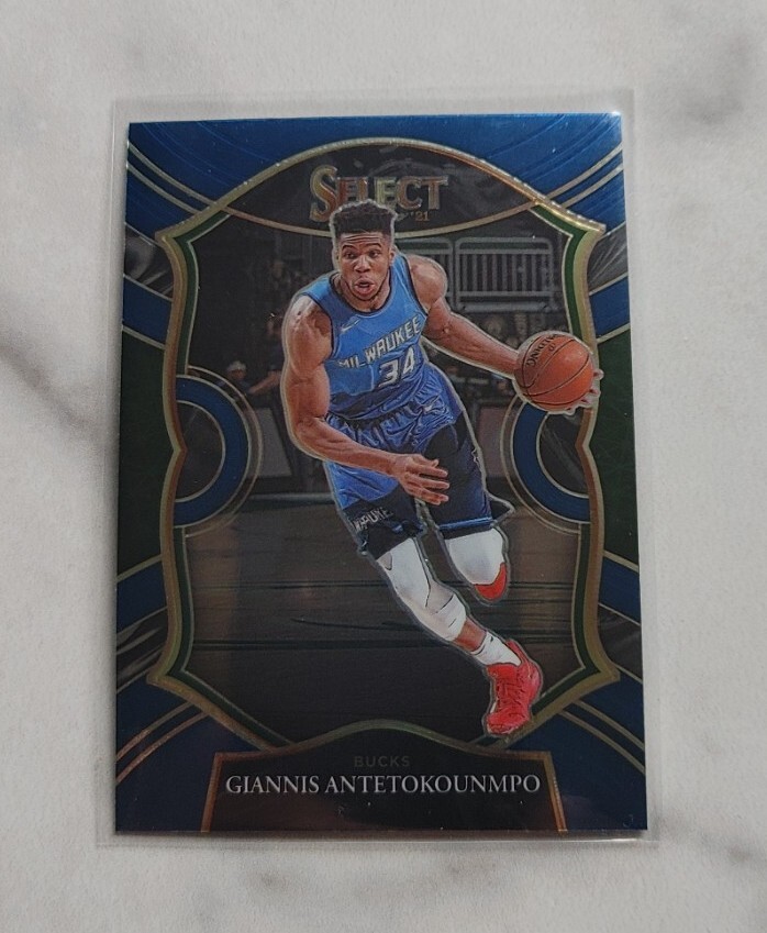 Giannis Antetokounmpo 2020-21 Select BLUE PRIZM Concourse 54 Milwaukee Bucks