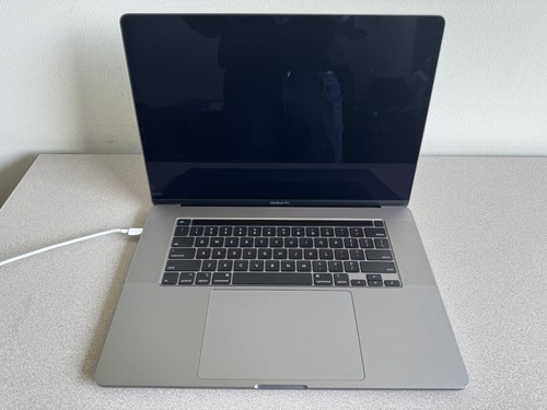 Apple MacBook Pro 2019 16" A2141 i7 2.6GHz 32GB 512GB BAD DISPLAY AS IS READ!