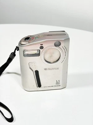 Fujifilm MX-1700 Zoom 1.5MP Vintage Digital Camera Untested + Battery Case Card