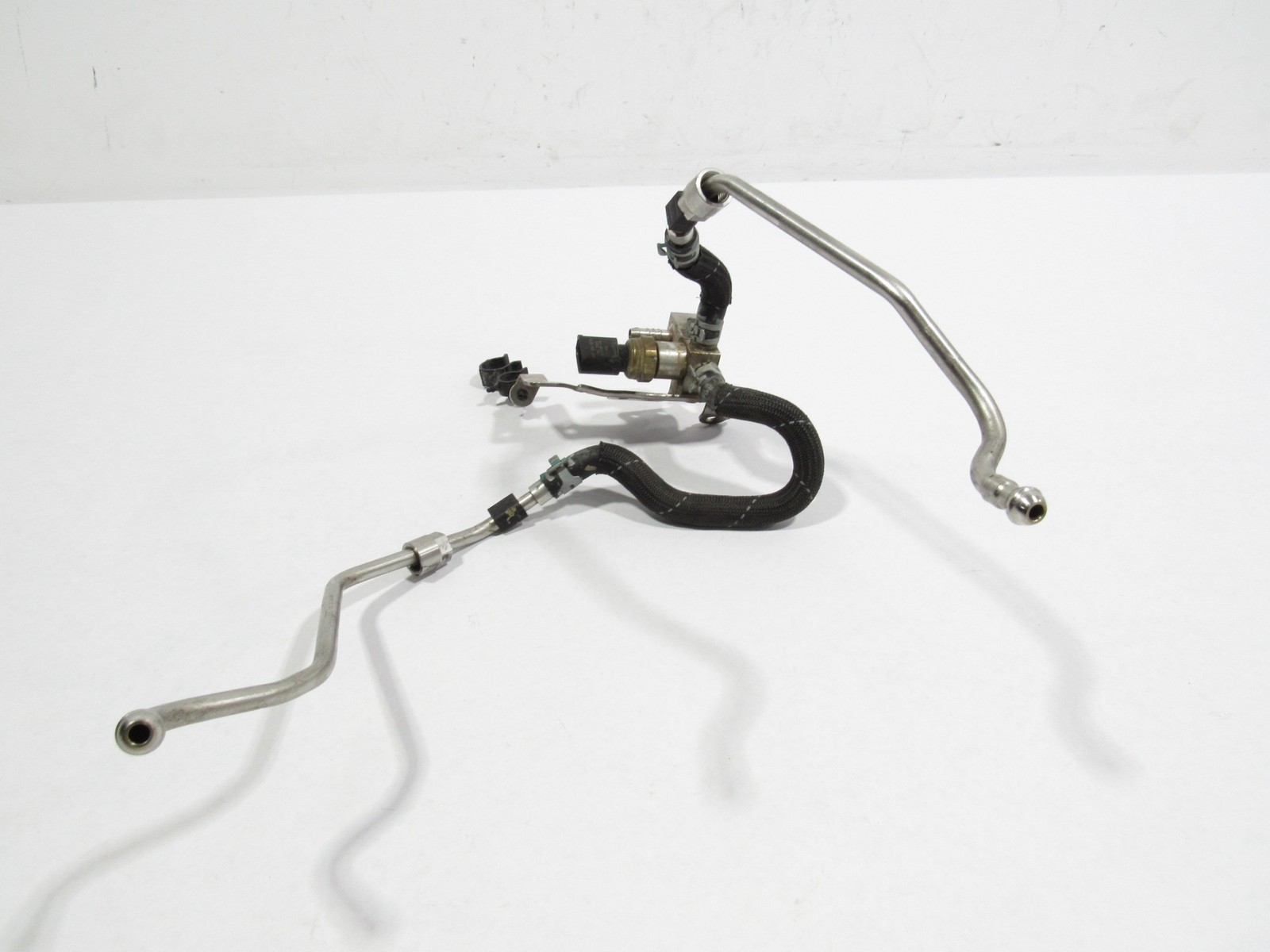 12-18 Bentley Continental GT W12 2015 6.0L Fuel Pressure Pipe Line Hose !:A