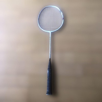 Badminton racket oval shape