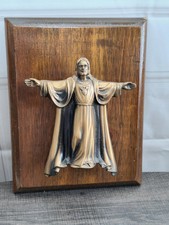 Bronzed Finish Jesus Figurine In Robe Sacred Heart On Wall Wood Plaque 9 x 7
