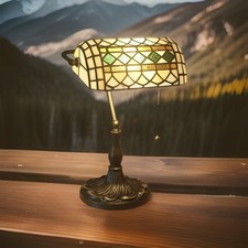 TIFFANY STYLE BANKERS STAINED GLASS LAMP. New-Open Box. AMAZON COST: 170.