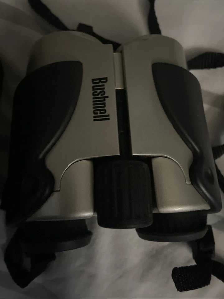 Bushnell Explorer Binoculars No. 25-2511 in Soft Storage Case 10x25 342’ At 1000 - Image 2 of 4