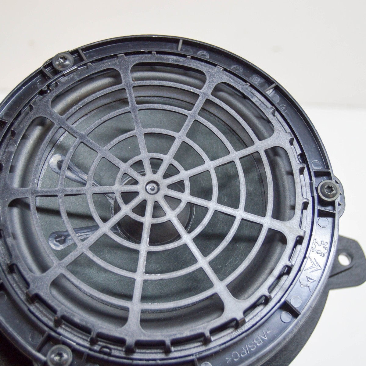 王 PEUGEOT 2008 P24 Front Left Door Sound Speaker 9818747880