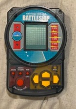 Vintage Electronic Battleship Handheld Game Milton Bradley MB 1995 TESTED