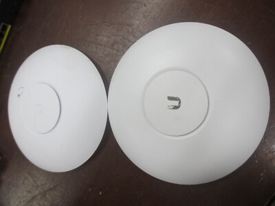 Lot of 2 Ubiquiti Networks UAP-AC-PRO 1300Mbps Wireless Access Point