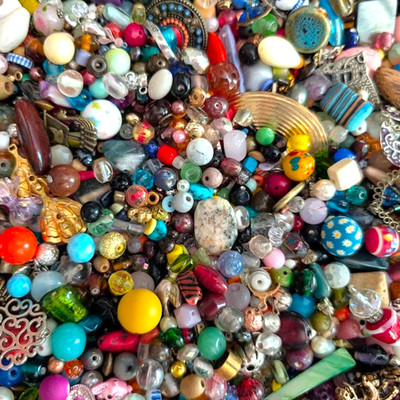 1 lb BEAD SOUP Random Mix Loose Jewelry Upcycled Craft Charms 16 oz bulk 450 g