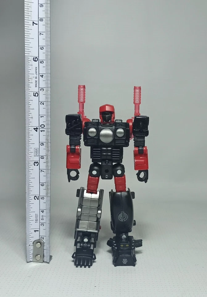 TRANSFORMERS 2024 LEGACY UNITED STAR RAIDER ROAD PIG DELUXE CLASS 100% COMPLETE - Image 2 of 4