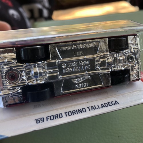 Hot Wheels 69 Ford Torino Talladega rojo llamas 2018 4/10 Malasia nuevo en caja 1969 - Imagen 7 de 10