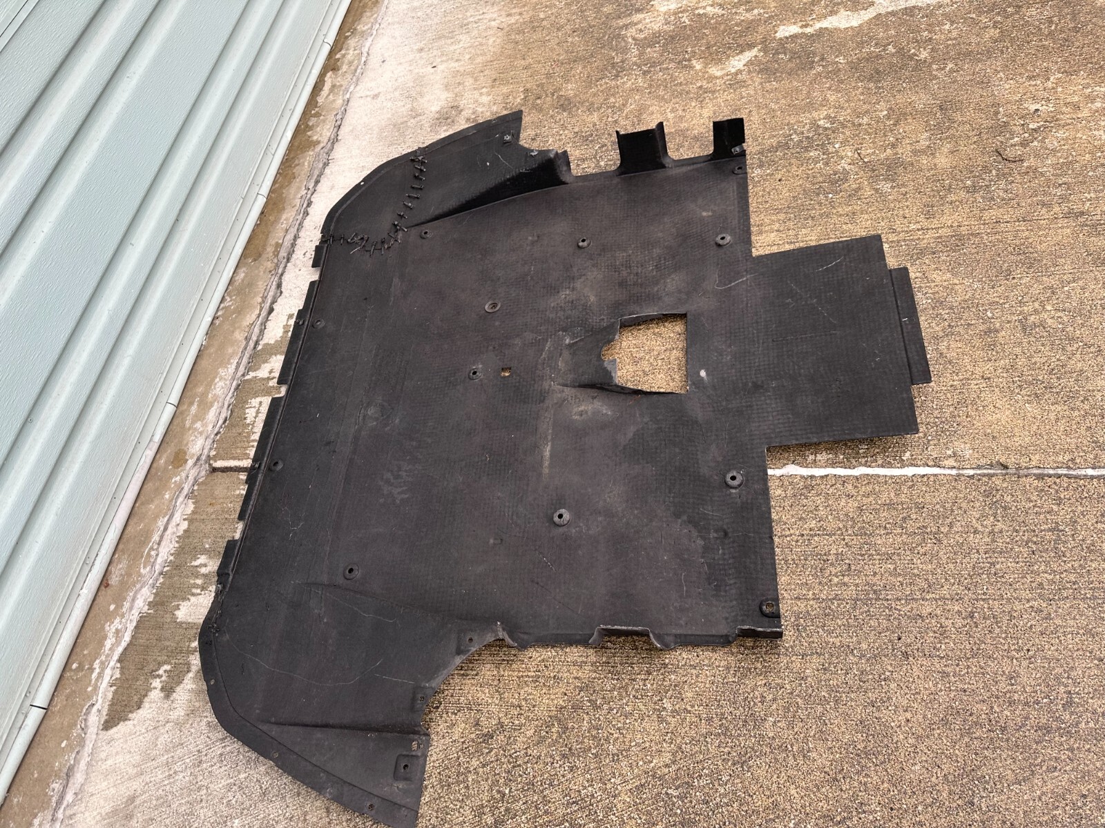 LAMBORGHINI AVENTADOR STREAMLINE UNDERTRAY BOTTOM PANEL COVER OEM 470825189A