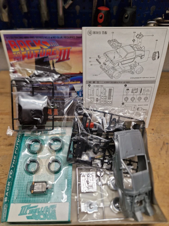 Mini 4wd Delorean Ritorno Al Futuro motorizzata Back To The Future 1:32 - Immagine 4 di 4