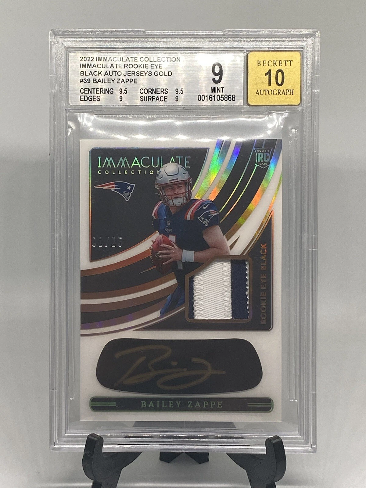 Bailey Zappe Panini Immaculate Collection Immaculate Rookie Eye Black Jersey Autographs #REBBZA Gold