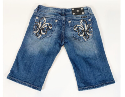 MISS ME Bermuda Blue Jeans Denim Shorts Sz 28 Embellished Fleur de