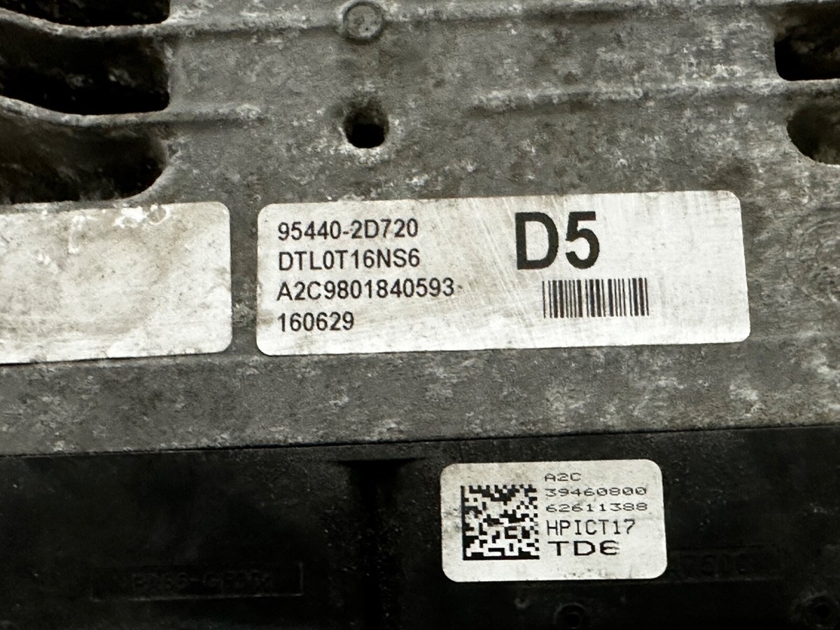 2016 - 2018 Hyundai Tucson Engine Computer Module ECM ECU Unit