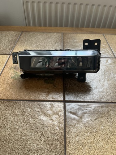 Nebelscheinwerfer links LED BMW 2 F46  7471081 11321030000 A8747108108