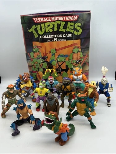 MTB- TMNT Collectors Case Teenage Mutant Ninja Turtles, W/ 12 Figures.