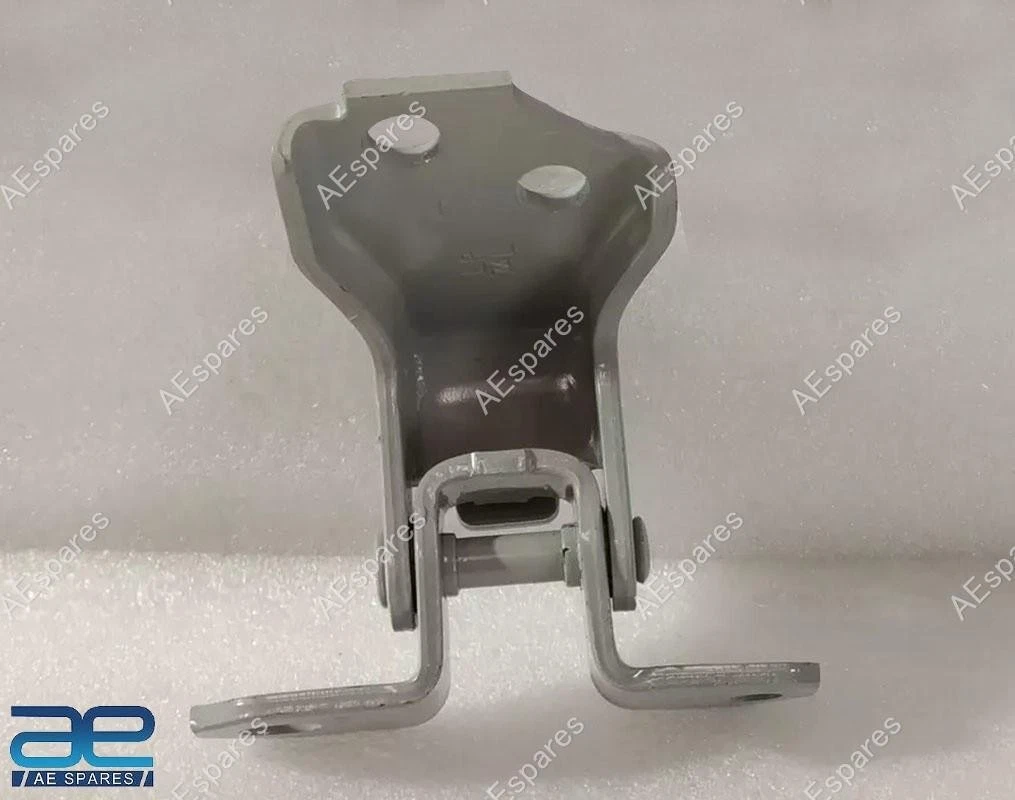 Front Door Lower Hinge RH For Suzuki Brezza Celerio Ciaz Swift Dzire 69330M74L00 view 2