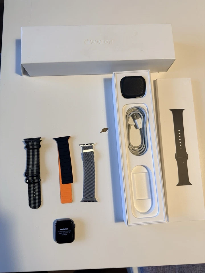 Apple Watch Series 5 44mm Cassa in alluminio color grigio siderale. - Imagen 4 de 4