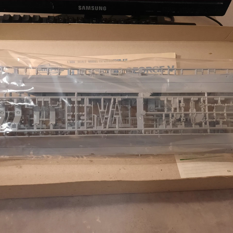 Vintage Rare HMS King George V 1/600 Scale Model  kit by Airfix Battleship  - Immagine 3 di 4