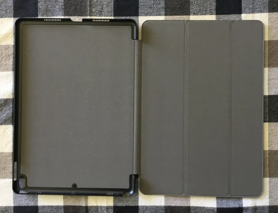 For Apple iPad Air 10.2 (2019) Folio Smart Case - Image 4 of 4
