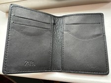 Portafoglio in pelle da uomo marchio Zara