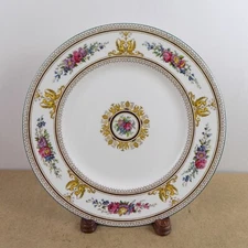 Wedgwood Columbia 10.75" Dinner Plate Multicolor England Bone China