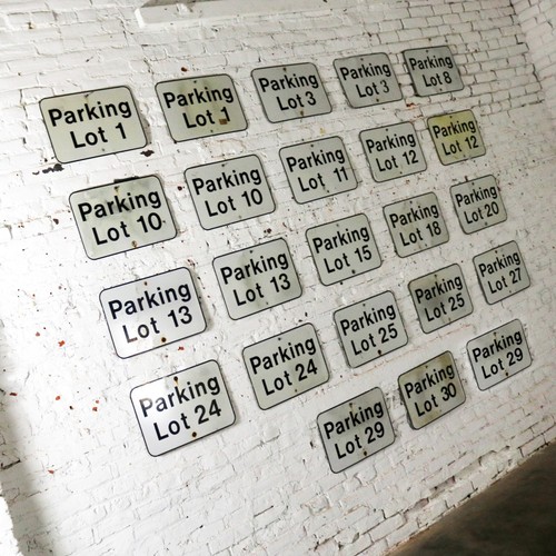 Insegne numeriche parcheggio metallo vintage - Foto 5 di 11