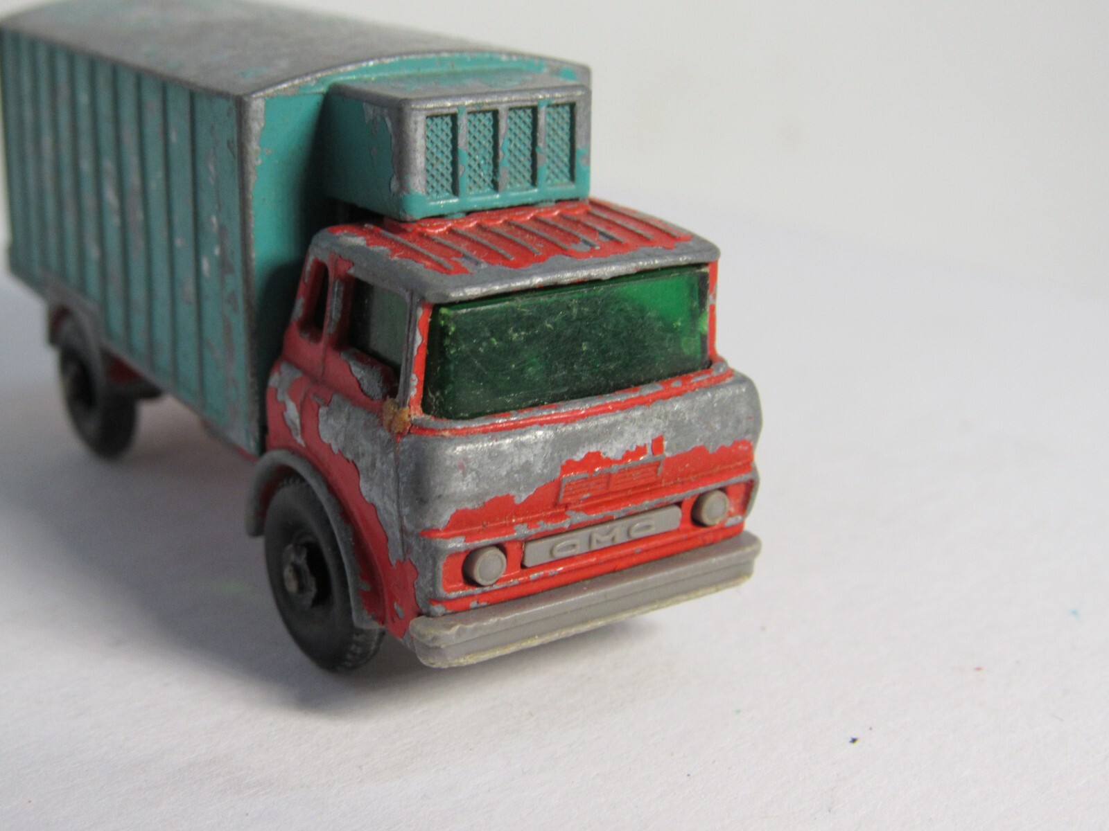 Vtg  Lesney "Matchbox" Series No.44 "GMC Refrigerator Truck" Green Windows C3-13