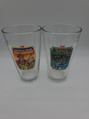 BJ's Brewhouse Restaurant 2024 Holiday Pint Size Beer Glasses Set of 2