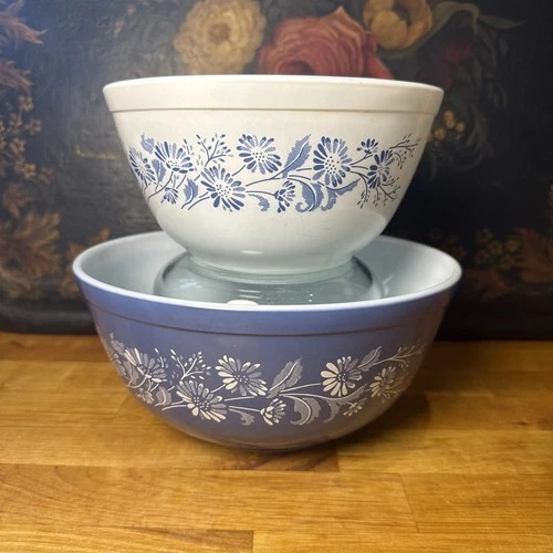 Vintage Pyrex Nesting Mixing Bowls Set Of 2 Colonial Mist 402 & 403