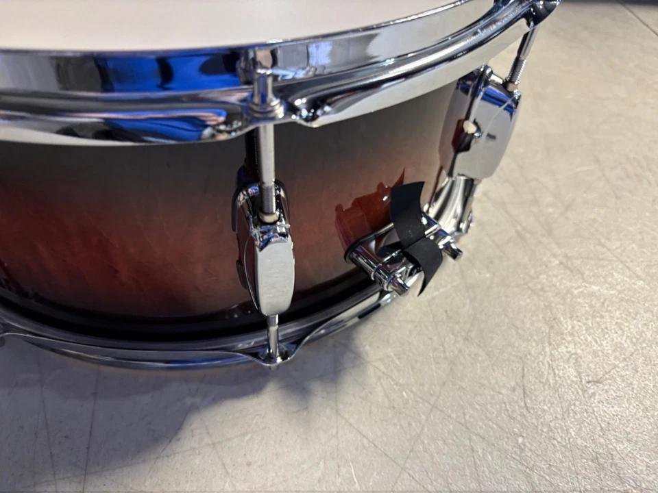 tama superstar classic maple 14 x 6.5 snare drum, Mahogany Burst - Image 4 of 4