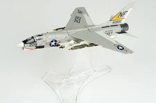 001638 Century Wings F-8E Crusader 1/72 Model NF209 USN VF-53 Iron Angels