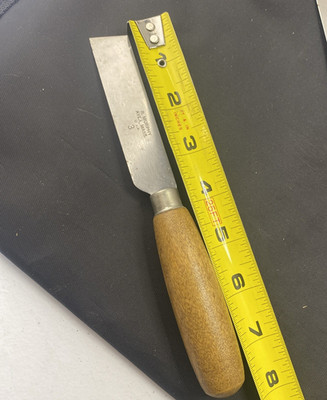 1 R Murphy 3SQPT Square Point Shoe Knife w/Hardwood Handle (QTY) - Open Box 3.5 