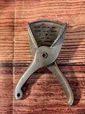 Vintage Cast Aluminum Hand Held 6" Citrus Lemon Lime Juice Squeezer