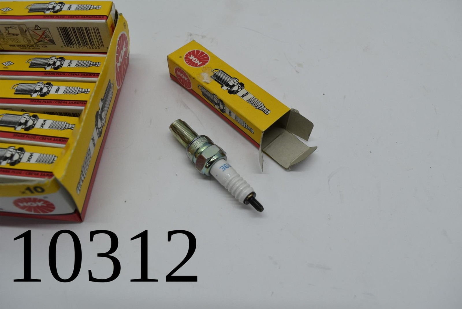 6263 NGK SPARK PLUG CR9E KAWASAKI HONDA YAMAHA SUZUKI LOT OF 7