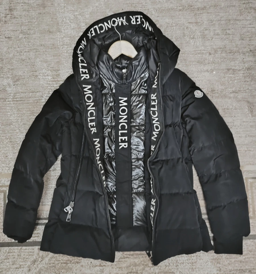 Moncler Puffer Down Jacket - Image 4 of 4