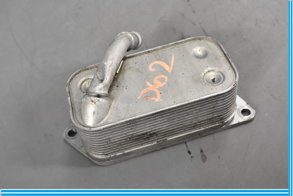 BMW 530I 2006-2007 - Enfriador de aceite del motor 7525333 Foto 2 de 4