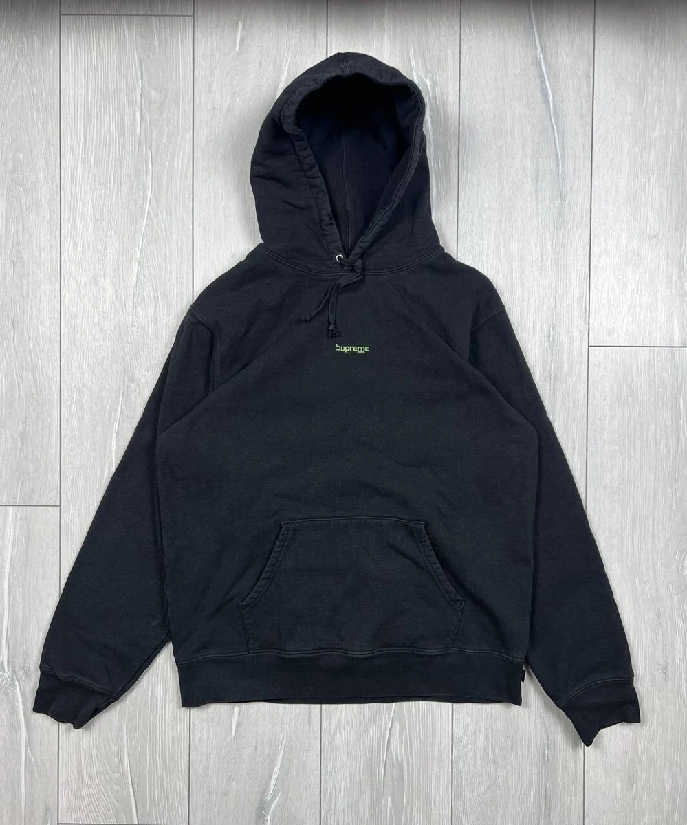 Supreme small logo clearance hoodie