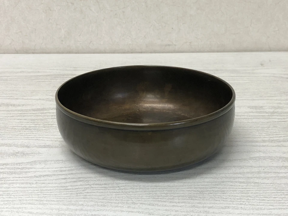 Y3275 KENSUI Antiguo Bronce Plano Olla Caja Ceremonia del Té Japonés Antiguo Japón Foto 3 de 4