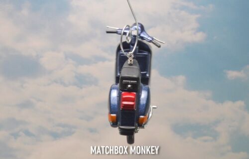 Vespa P150 X Blue Metallic Diecast Scooter Motorcycle Christmas Tree Ornament - Picture 7 of 9